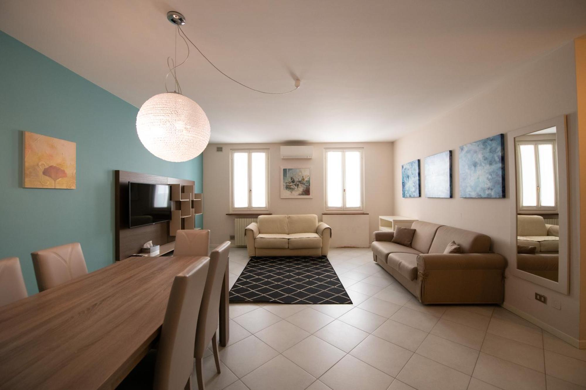 Alessi Appartamenti Desenzano del Garda Exterior foto